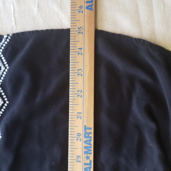 Time and Tru Black Top with White Embroidery Women's Size XL - Picture 11 of 14